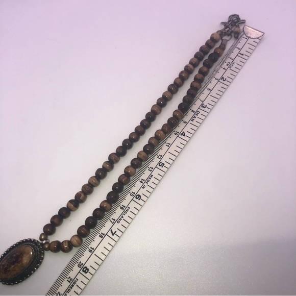 VTG Wood Bead & Pendant Tribal Style Necklace Silver Tone Findings 16” / 1.2” - Picture 6 of 6